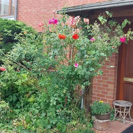 Helles Grosses Mit Eigenem Bad Проживание в семье Кассель